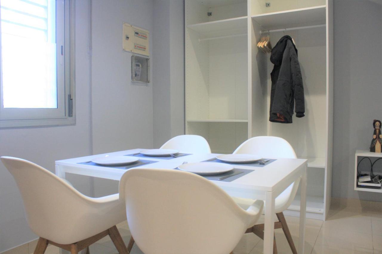 Alguera Hola Apartments Барселона Екстер'єр фото
